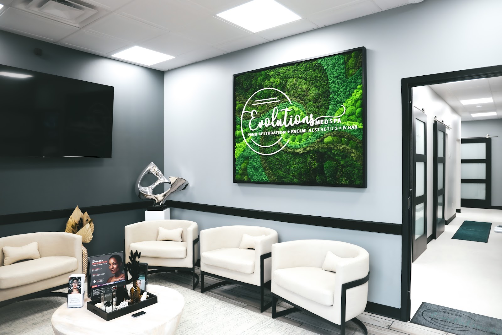 Evolutions MedSpa clinic waiting area for body contouring consultation